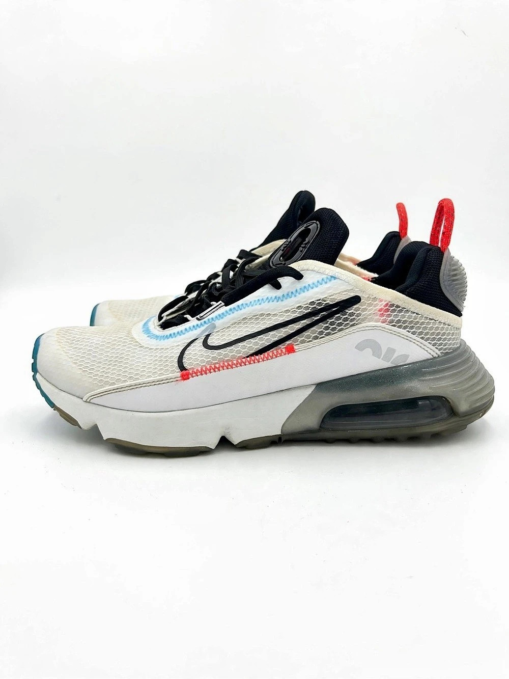 Nike Air Max 2090 Sneakers in White & Gray